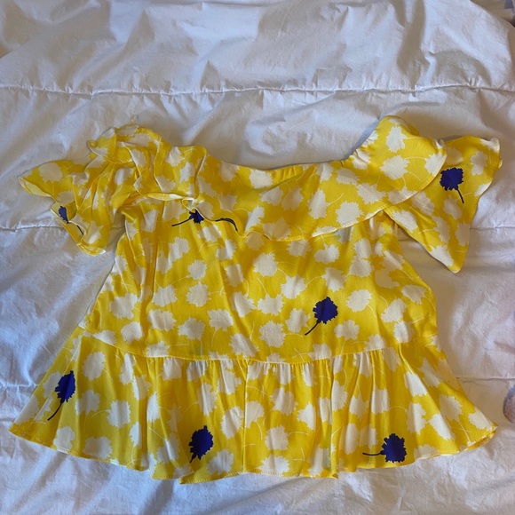 NWOT Zara yellow floral off the shoulder top - Picture 4 of 6